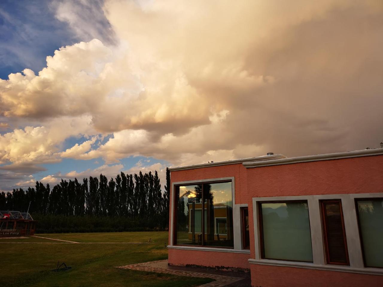 Complejo Rio Los Patos - Apartamentos Barreal Exterior photo